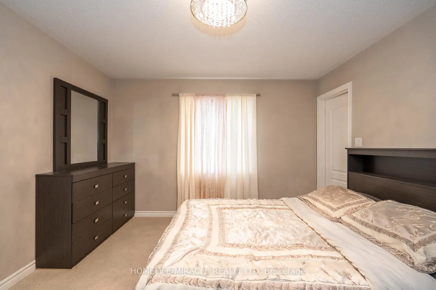Additional image 15 of 547 Wansbrough Way