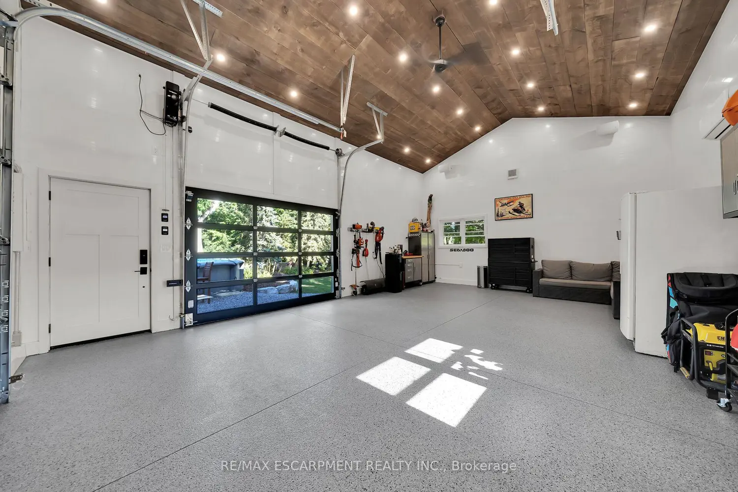 1417 Highway 54 photo 4