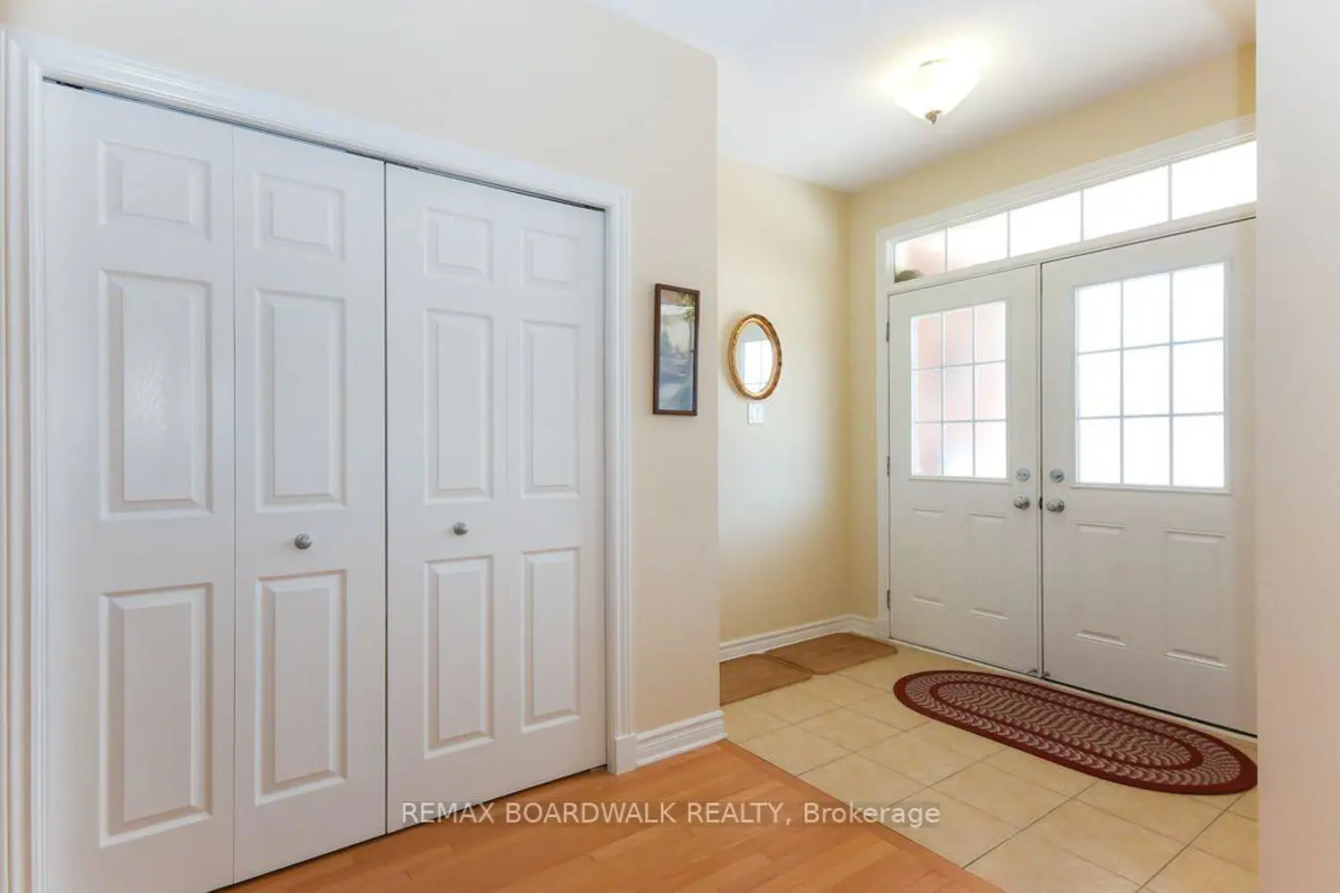 1861 Mickelberry Crescent photo 2