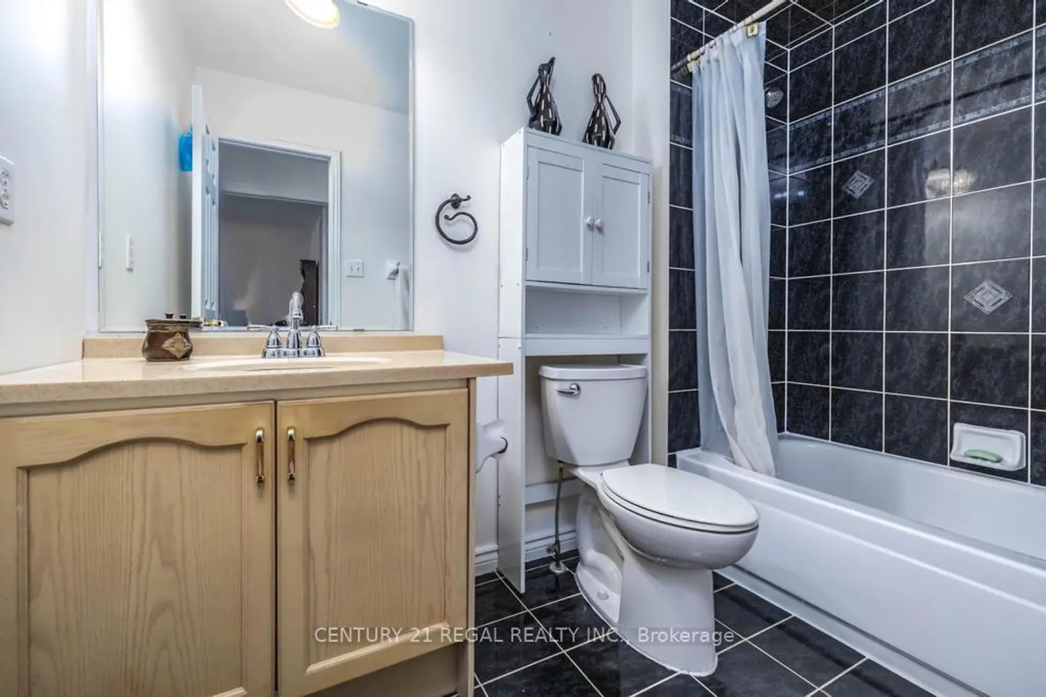 Additional image 11 of 43 Waterton Crescent