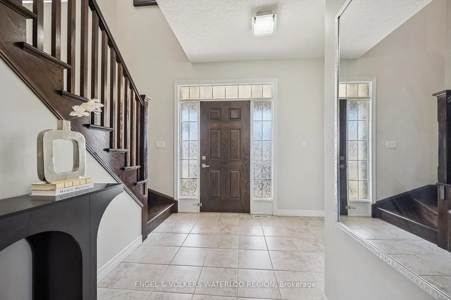 430 Kelso Drive photo 4