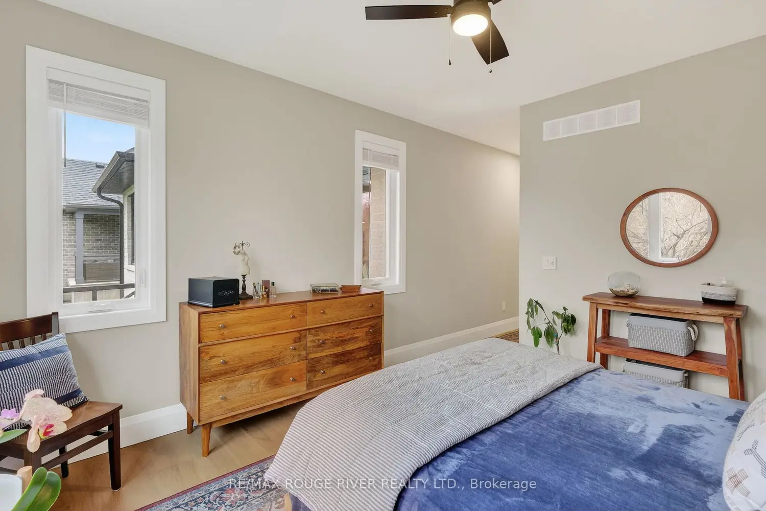 Additional image 14 of 4 - 1000 D'arcy Street