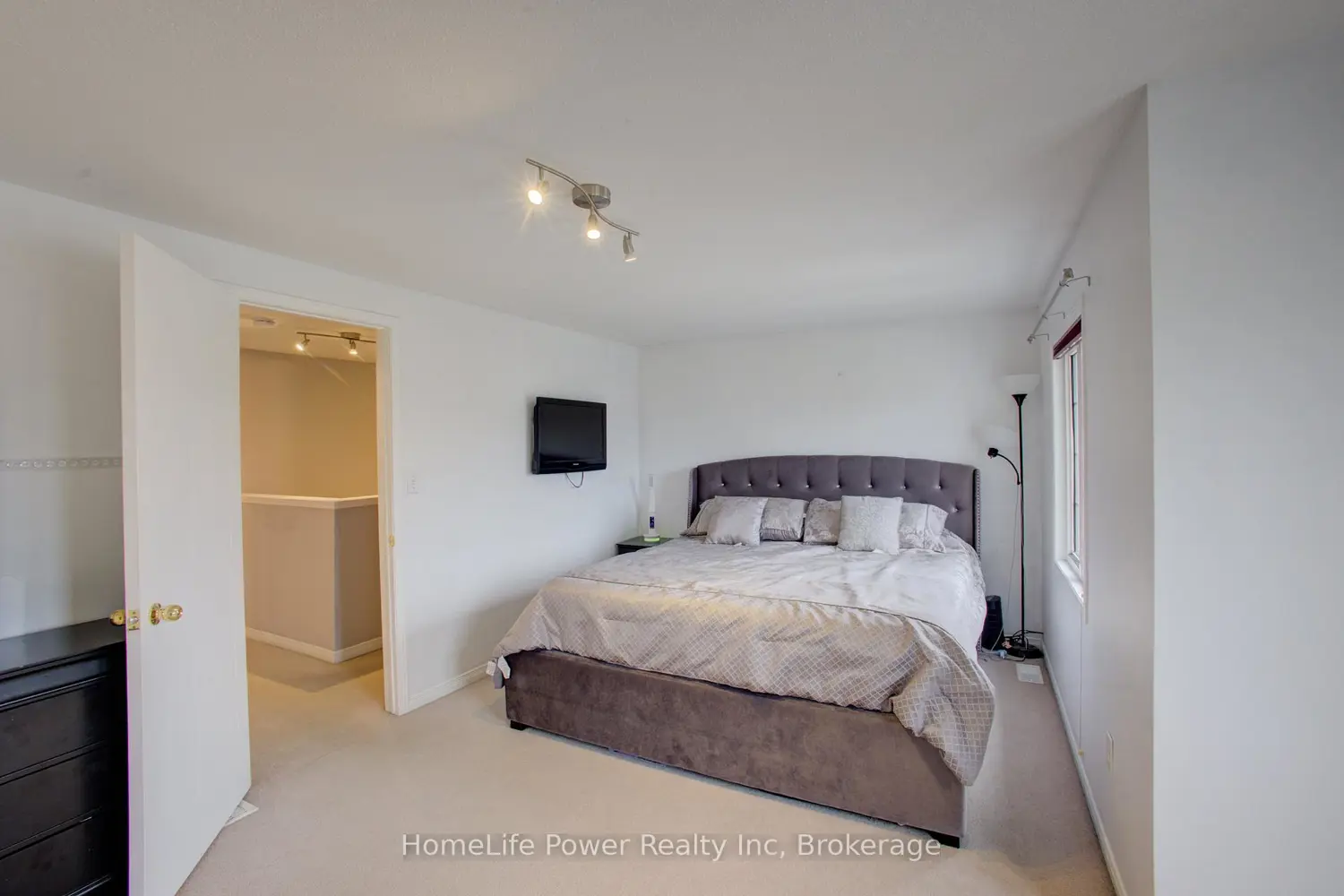53 Prosperity Drive photo 5