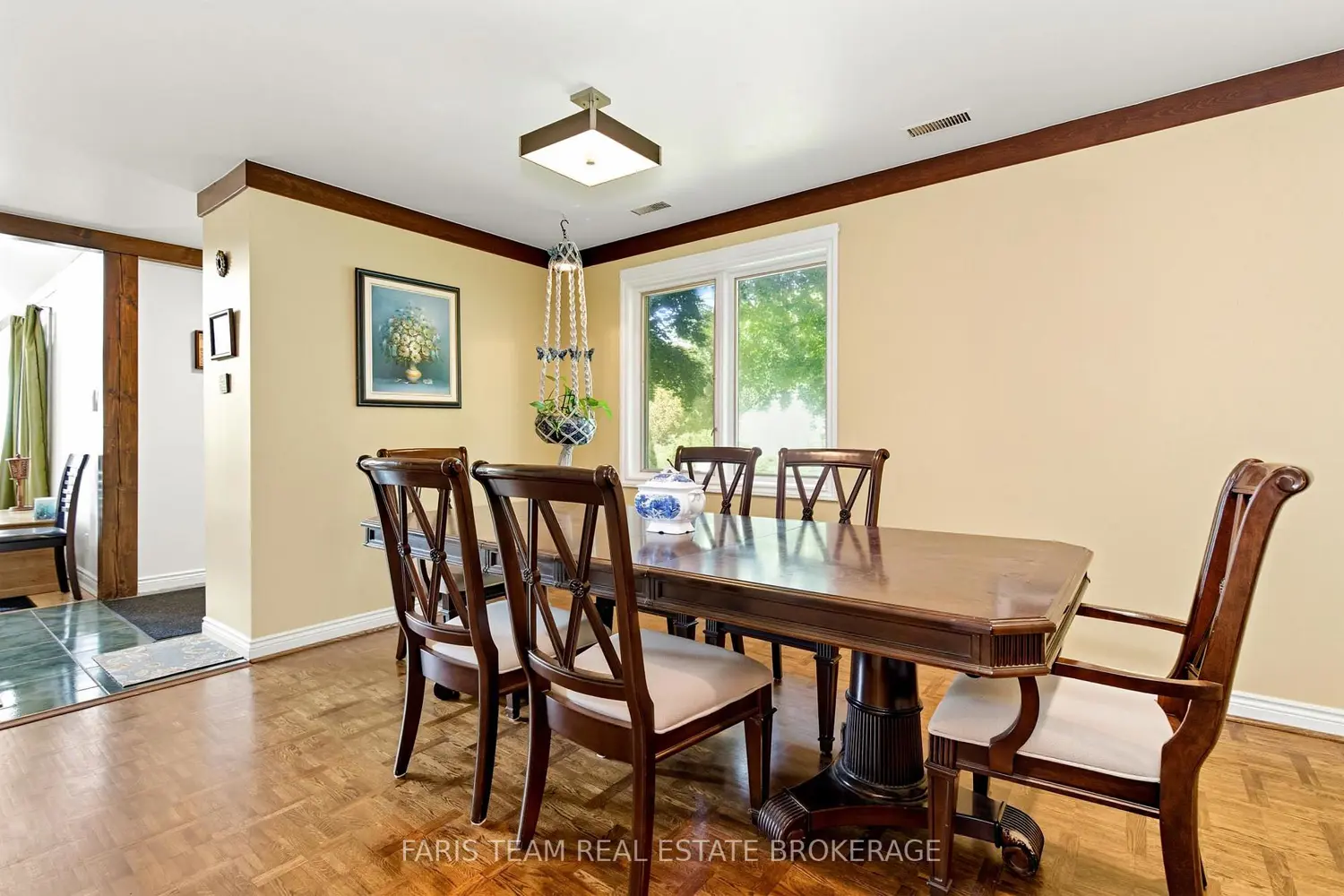 193 Gouett Street photo 3