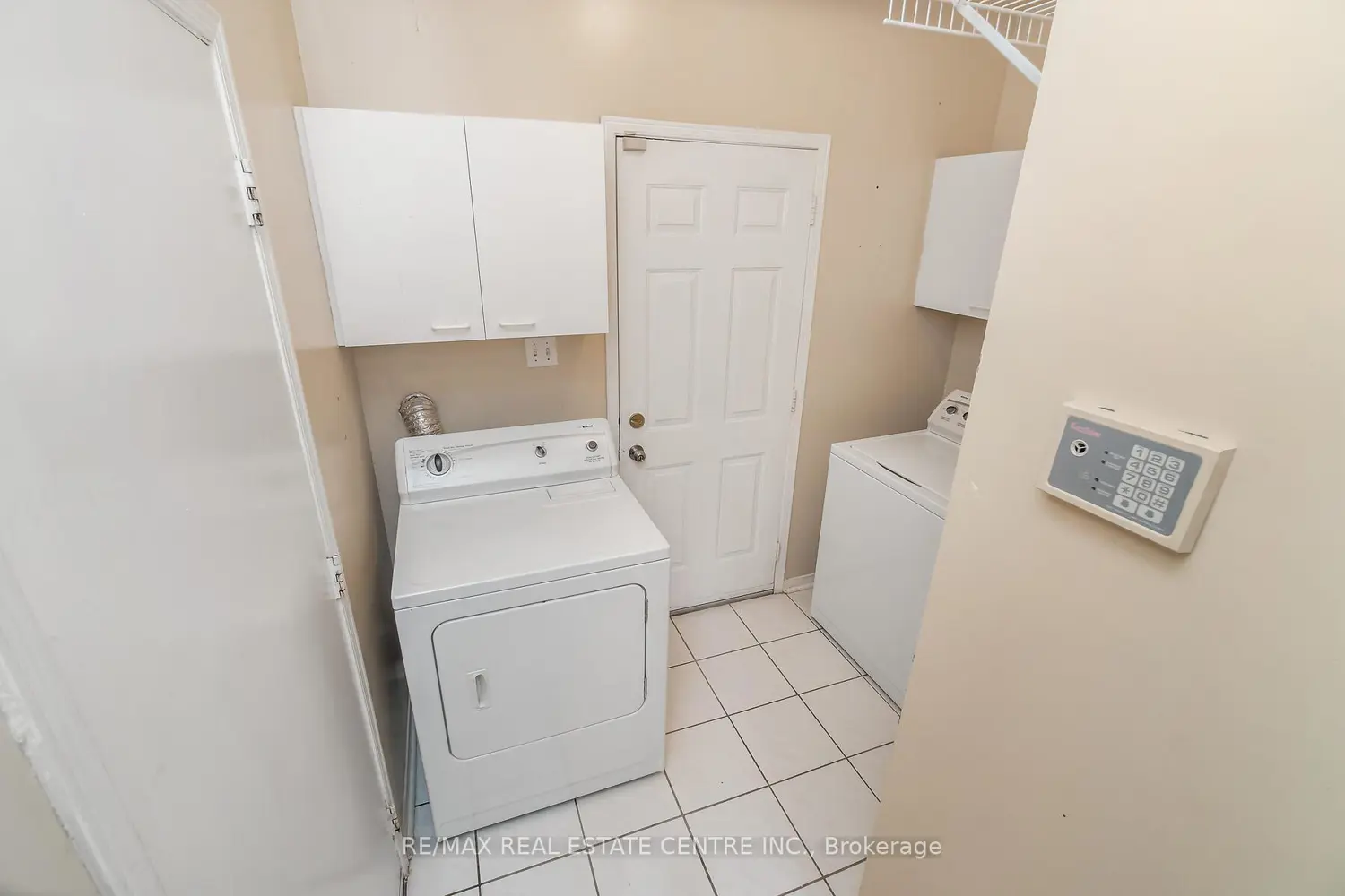 Additional image 7 of 7 Curry Crescent