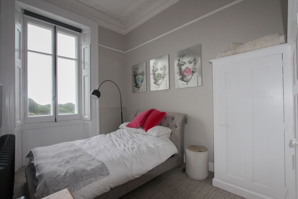 Additional image 22 of 2 bed flat to rentLewes Crescent, Brighton BN2