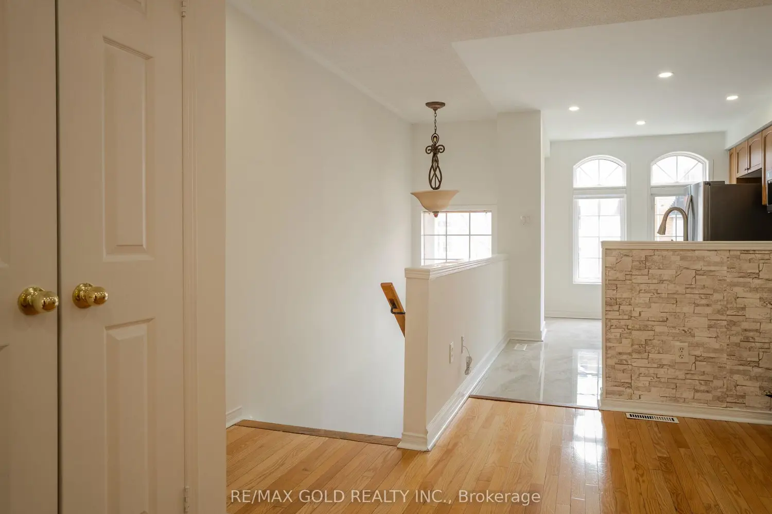 Additional image 16 of 7059 Fairmeadow Crescent