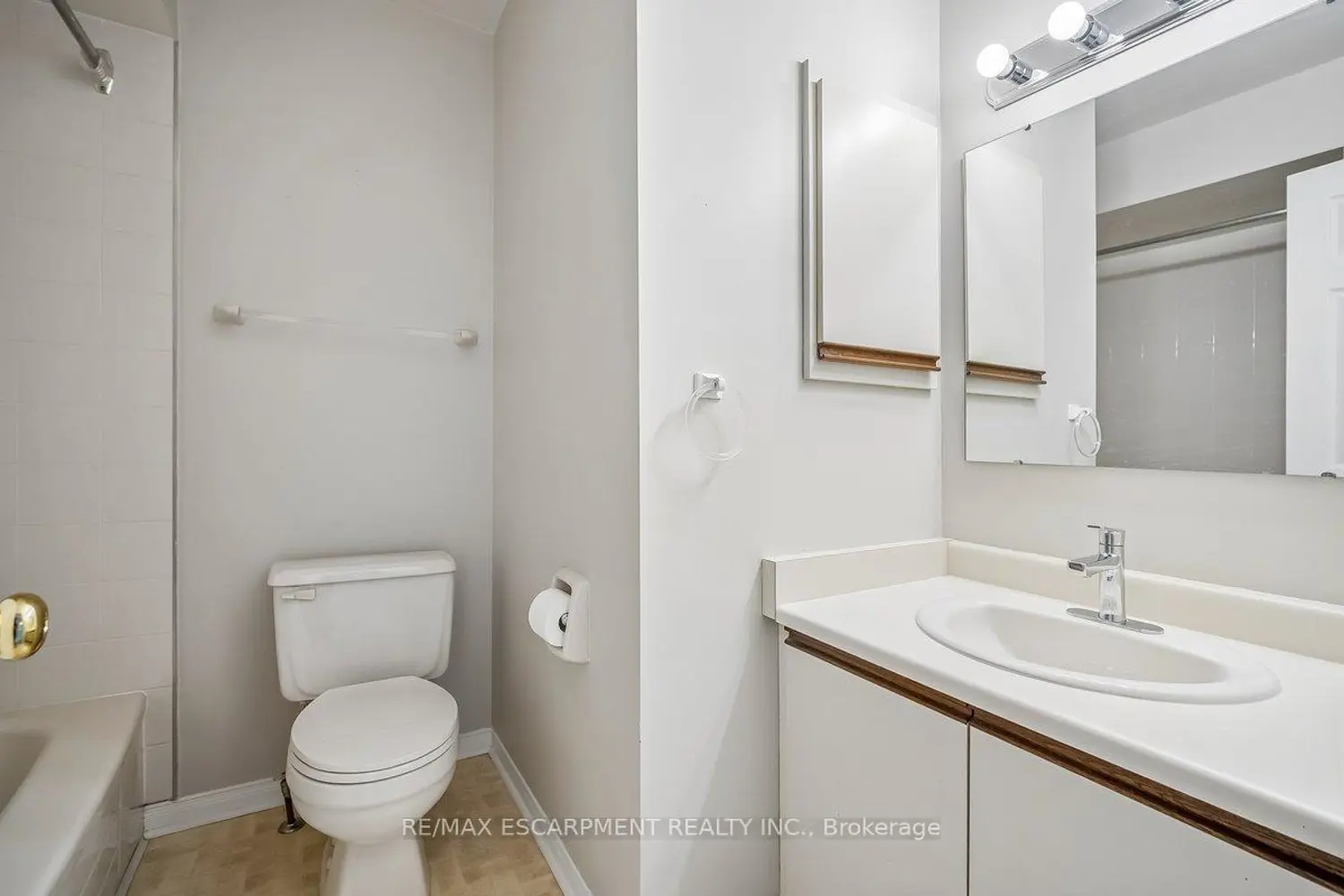 Additional image 14 of 5255 Lakeshore Road 30