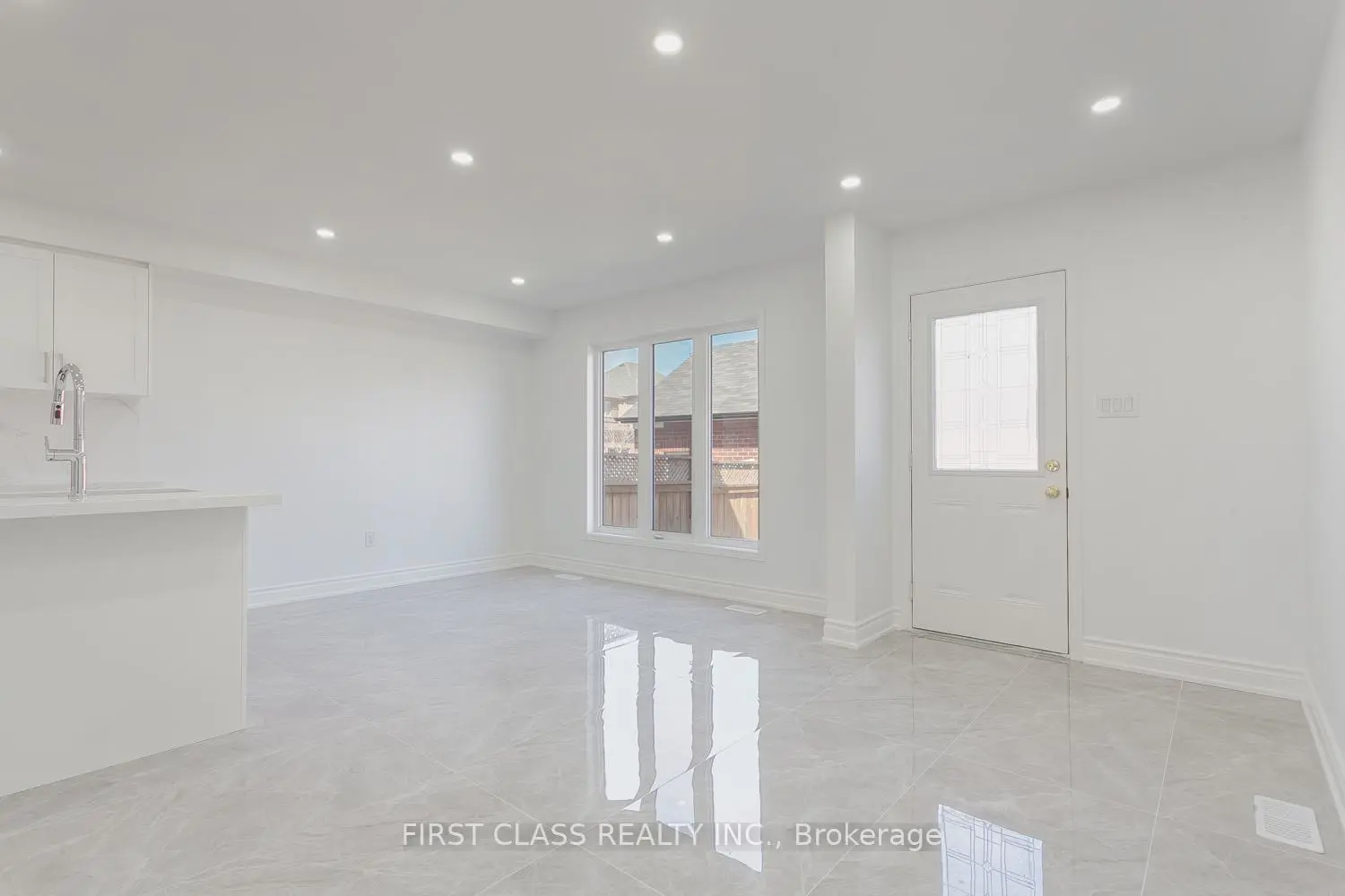 Additional image 8 of 1116 Bur Oak Avenue