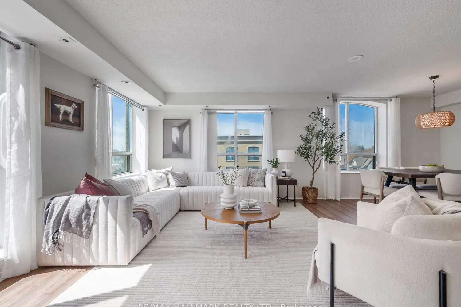 1797 Queen Street 403