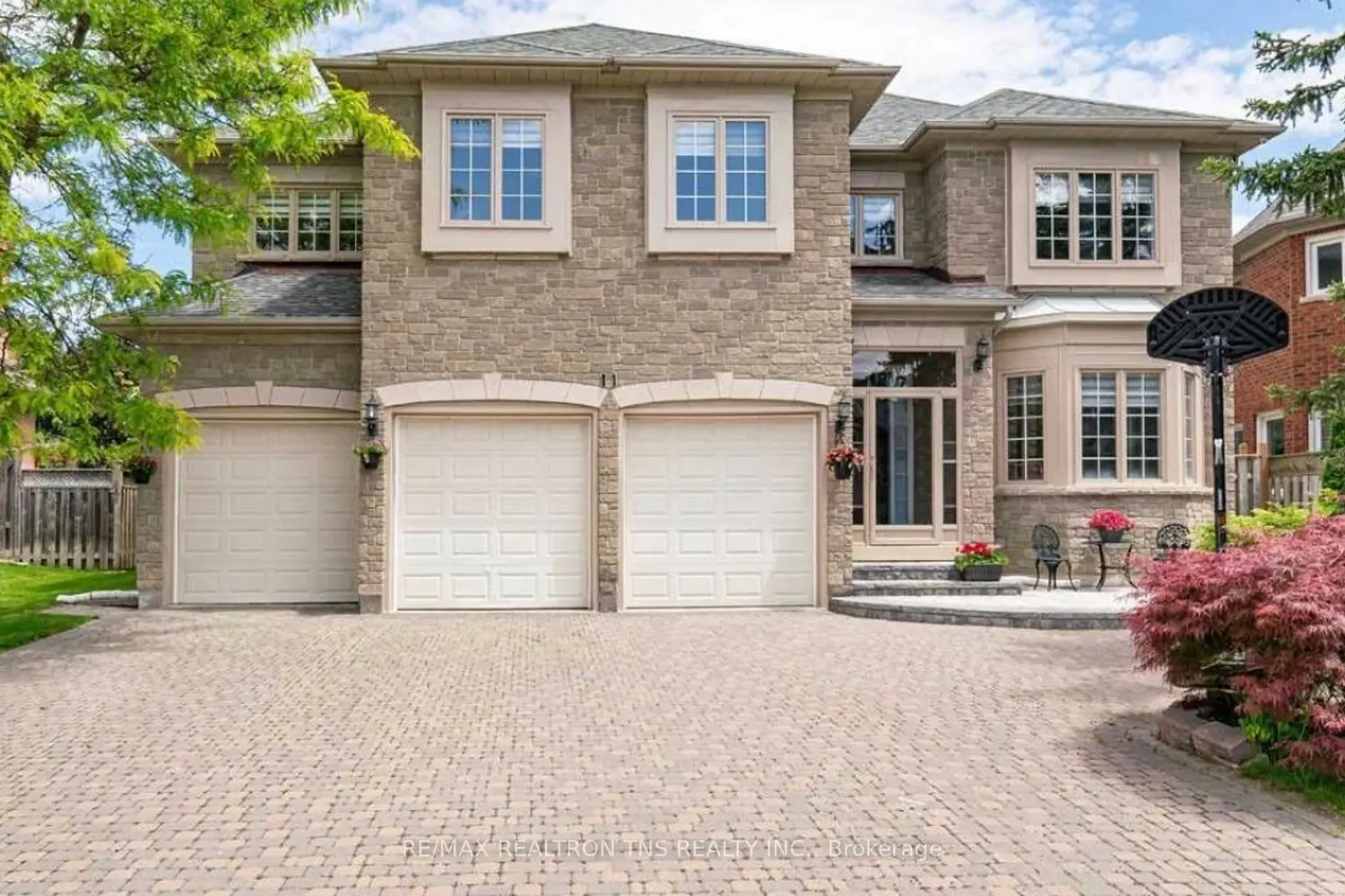 11 Delevan Court