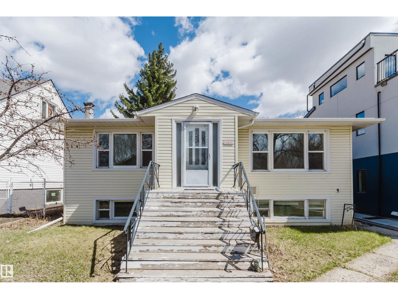 Additional image 2 of 10511 80 Street NW, Edmonton, AB, T6A3J8