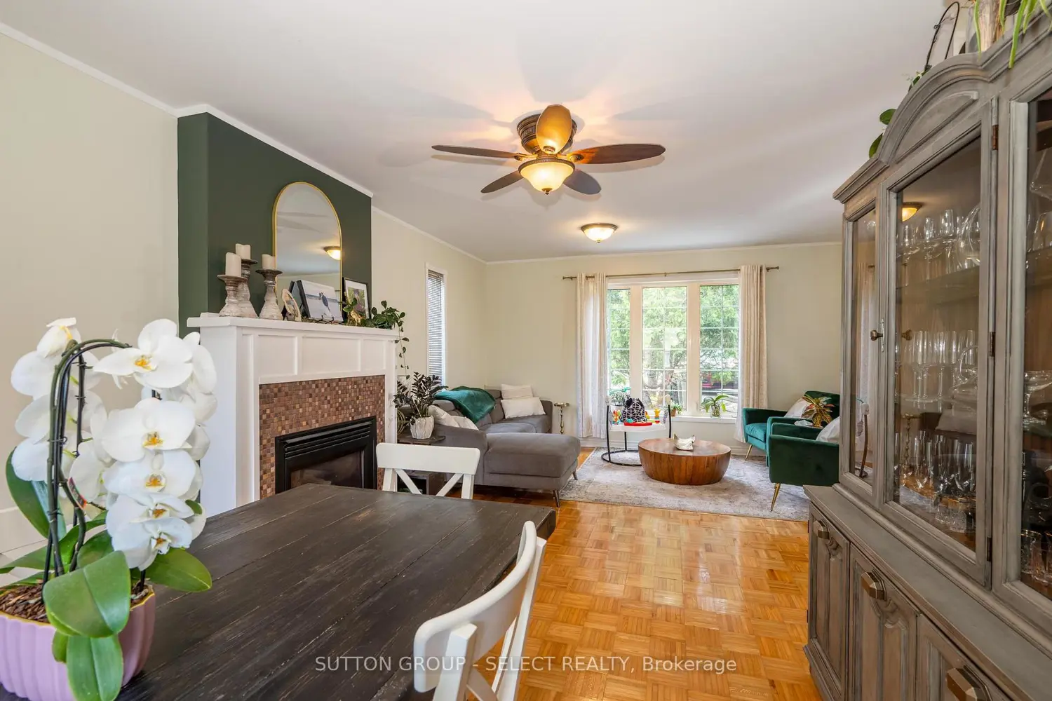 1129 Sunningdale Road photo 3