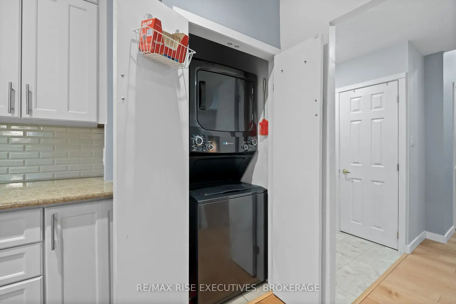 Additional image 16 of 1000 King Street 102