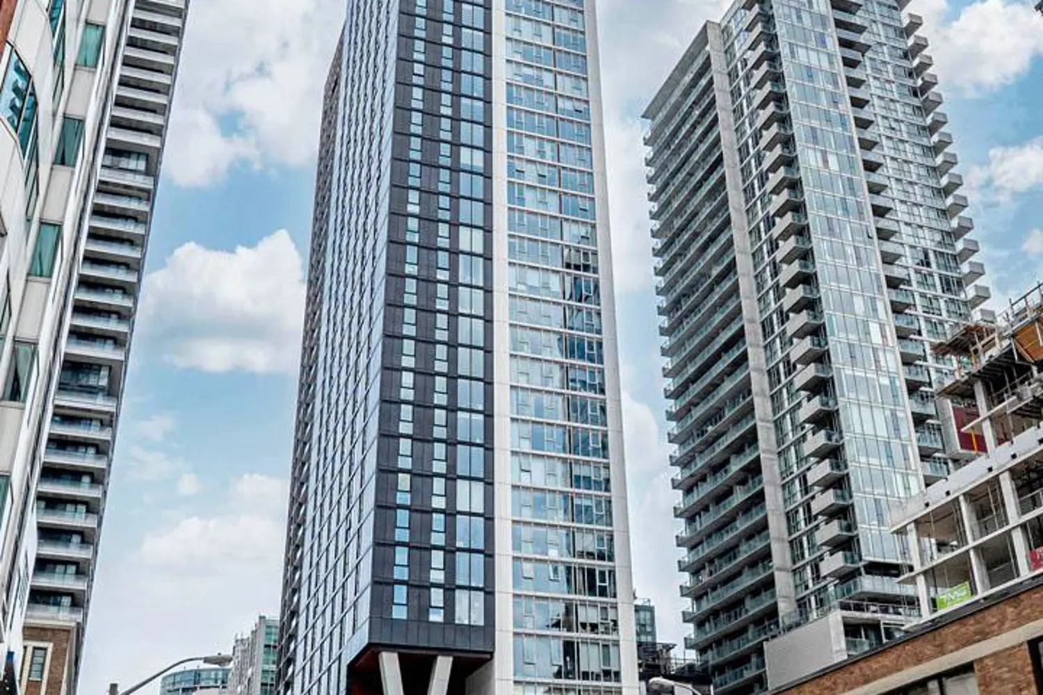 357 King Street 809