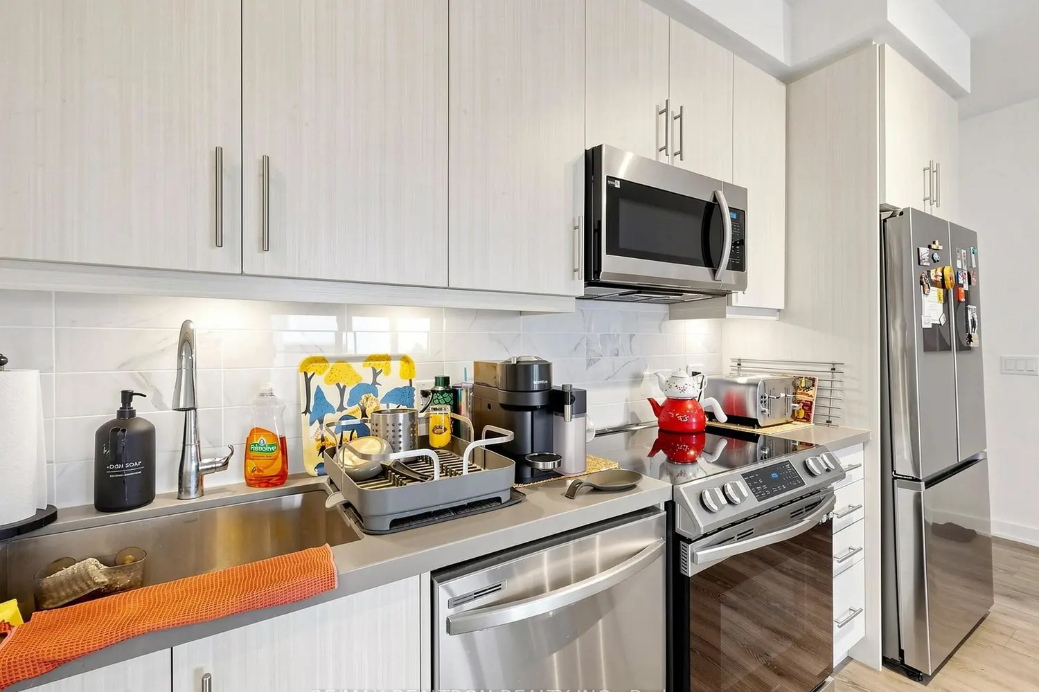 Additional image 16 of 105 Oneida Crescent 2603