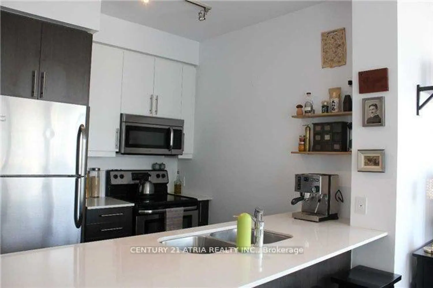 Additional image 2 of 530 St Clair Avenue 1004