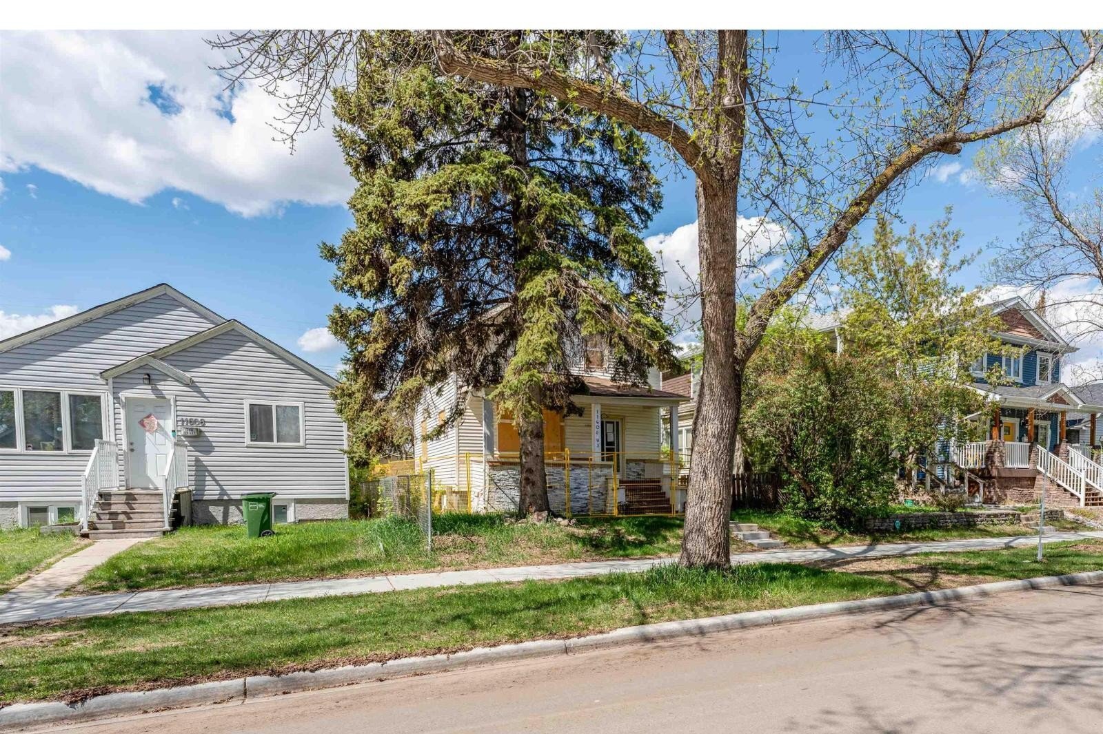 Additional image 8 of 11608 93 Street NW, Edmonton, AB, T5G1C9