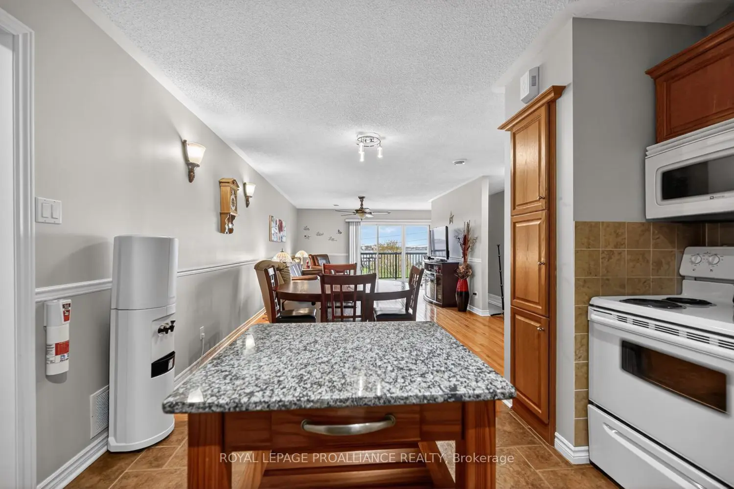 Additional image 10 of 410 King Street 6