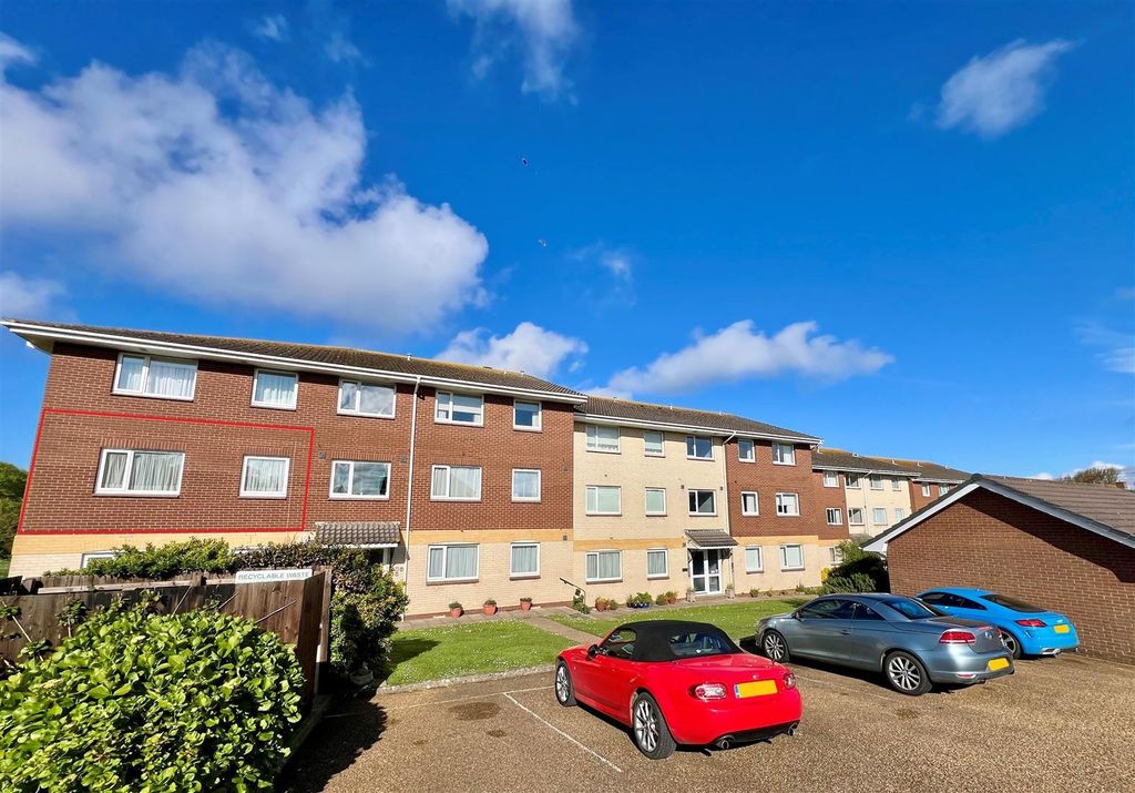 Additional image 10 of 3 bed flat to rentGranville Road, Totland Bay PO39