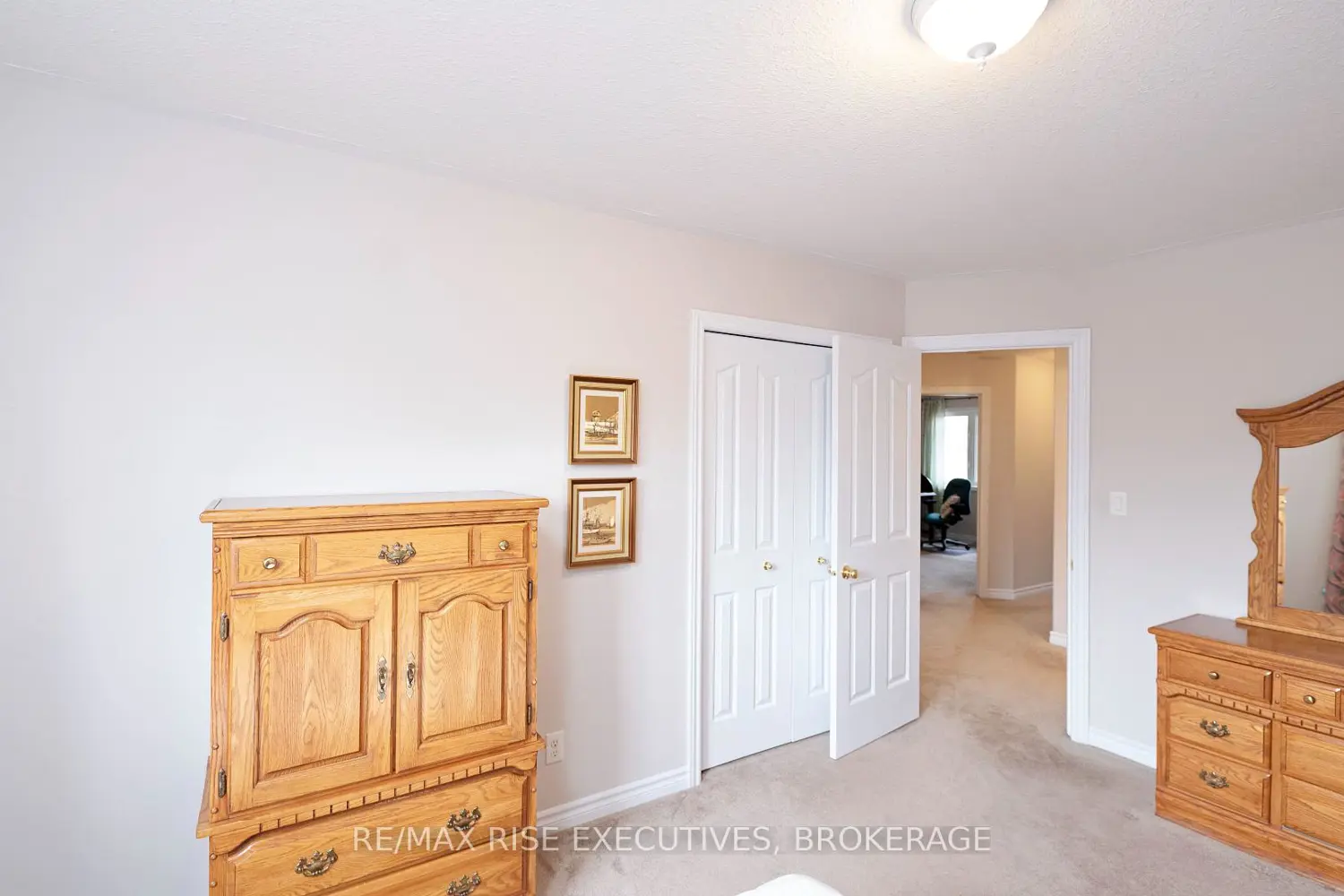 Additional image 12 of 1405 Crossfield Avenue