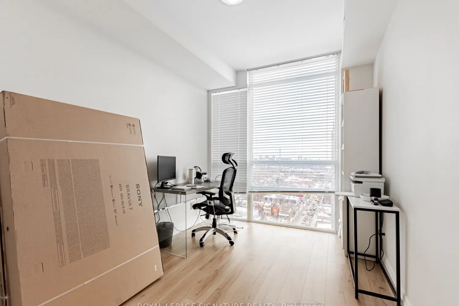 Additional image 9 of 500 St Clair Avenue 1607