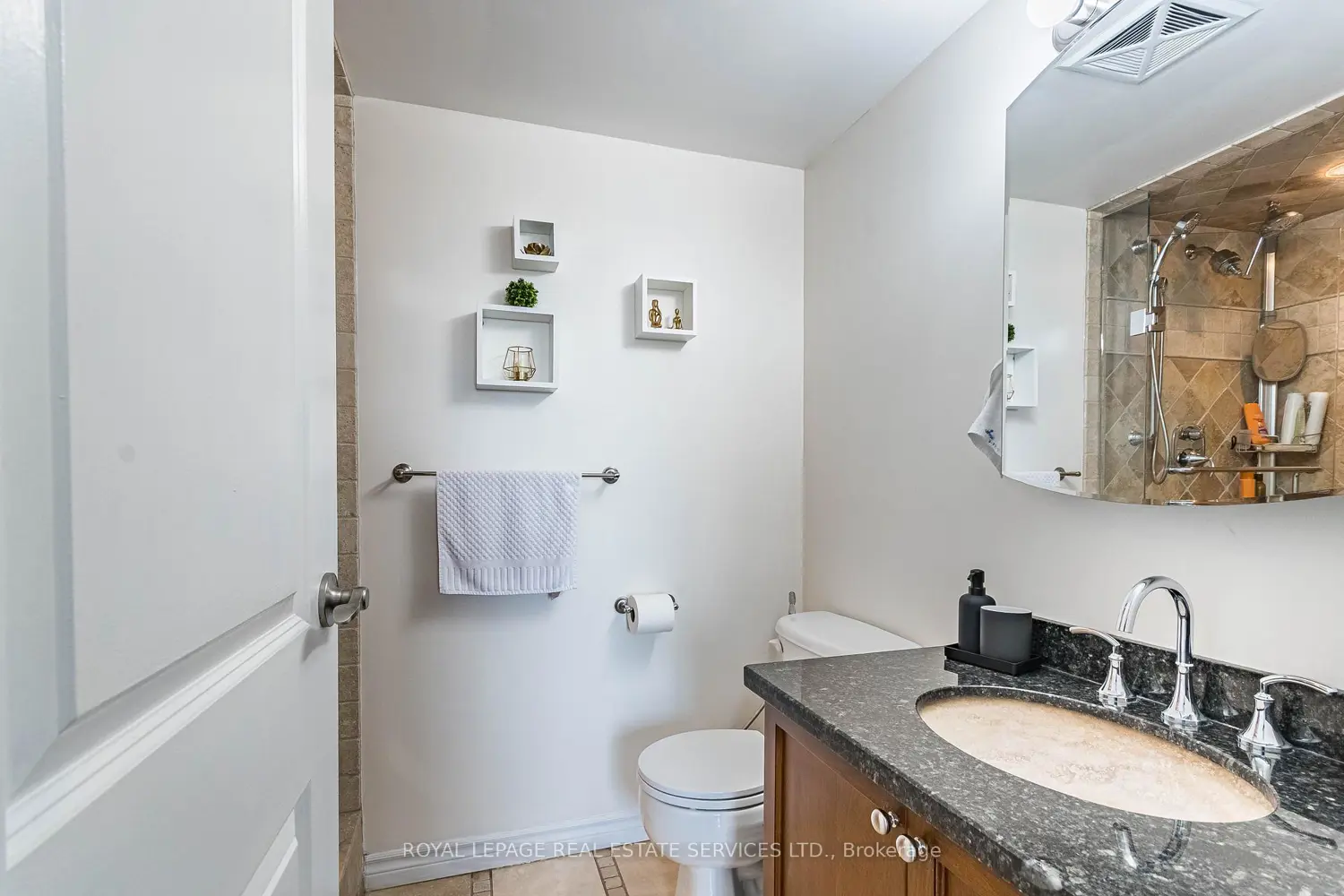 Additional image 12 of 1000 Cedarglen Gate 619
