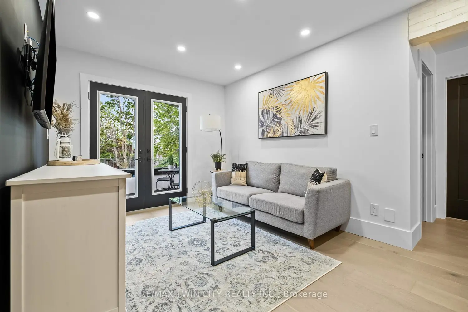 Additional image 7 of 1207 Queen St Street