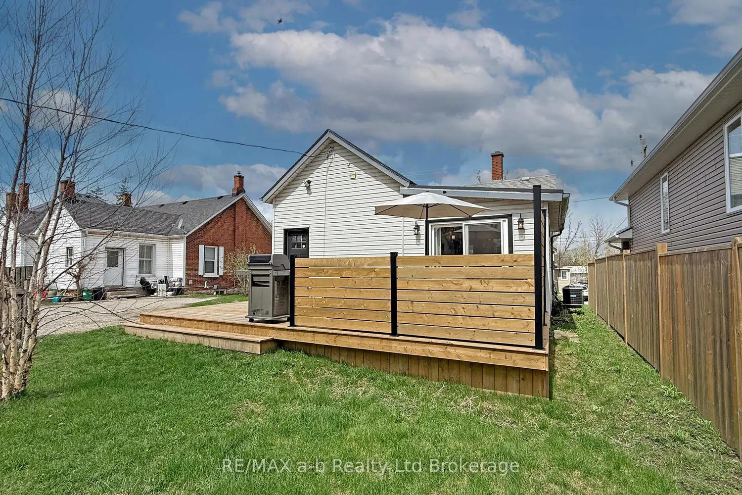 Additional image 17 of 688 Henry Street