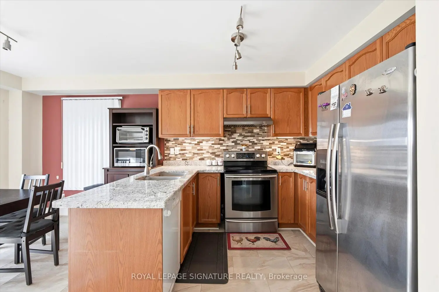 85 Vivians Crescent photo 5