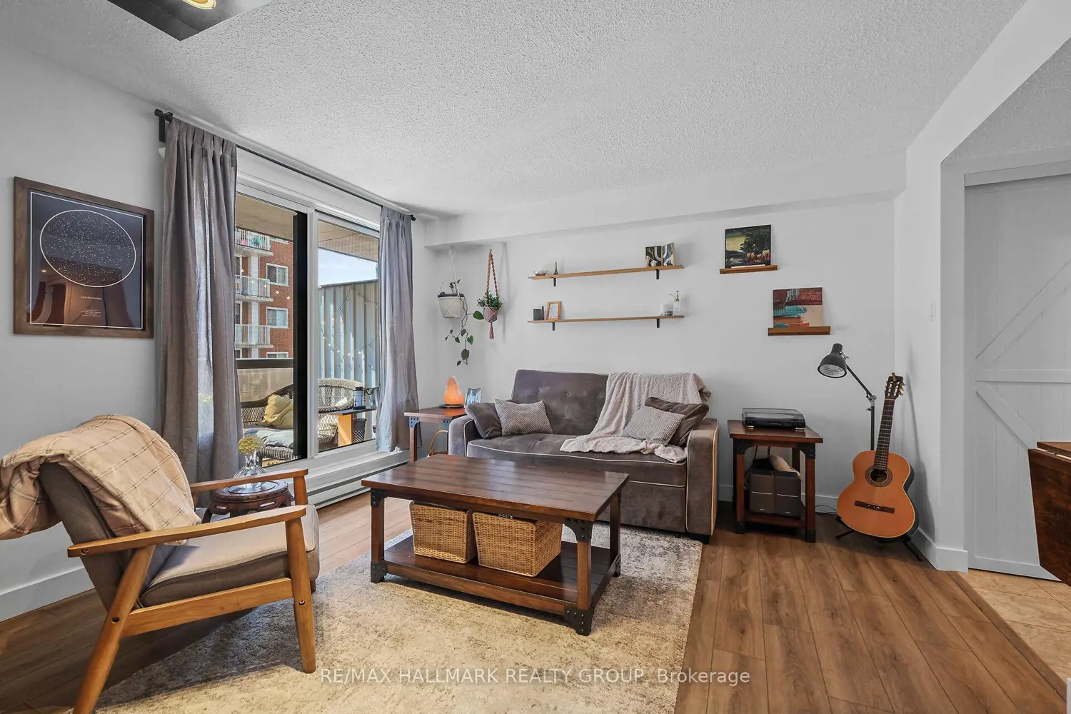 Additional image 4 of 199 Kent Street 604