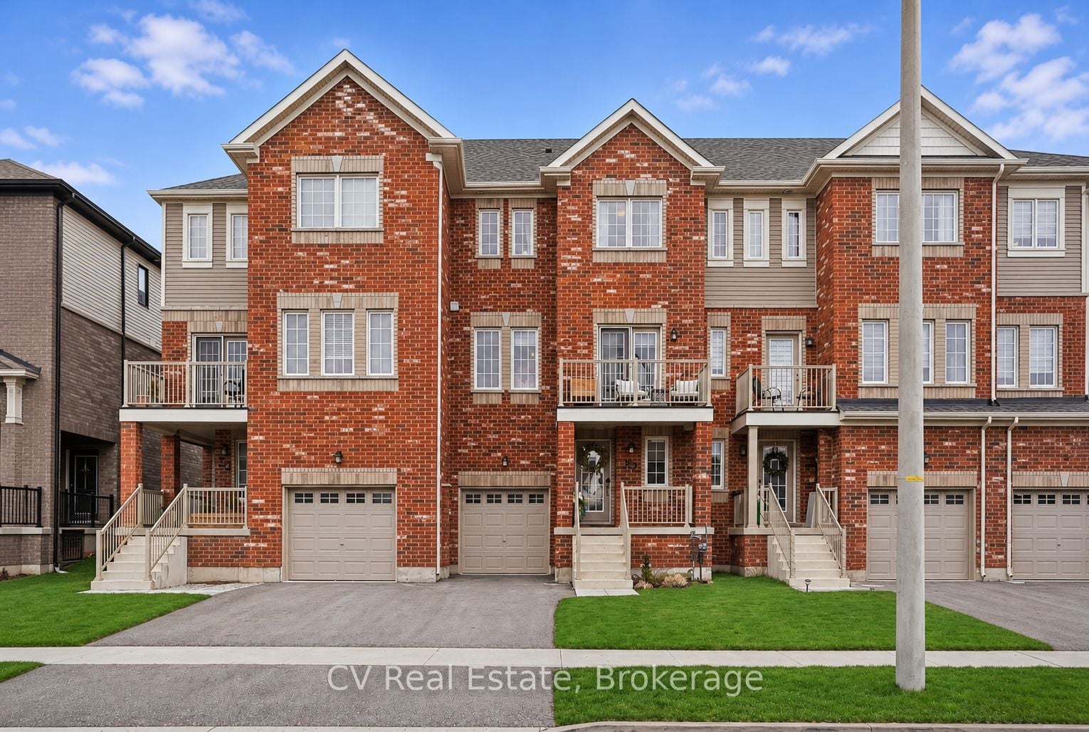 Additional image 2 of 57 Harvest Crescent, Barrie, ON, L9J 0T5