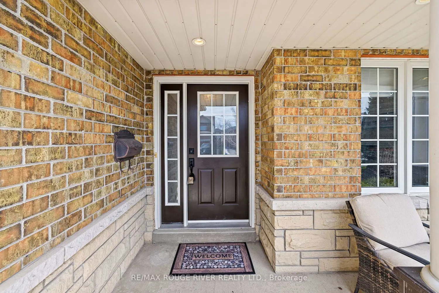 9 Clayton Crescent photo 3