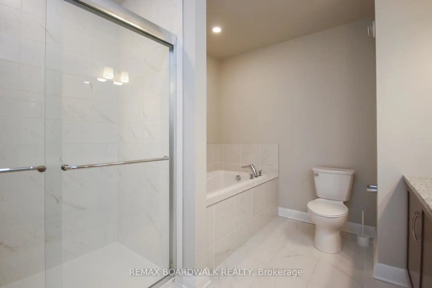 Additional image 6 of 74 Michael Stoqua Street
