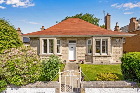 31 Greenbank Park, Edinburgh EH10