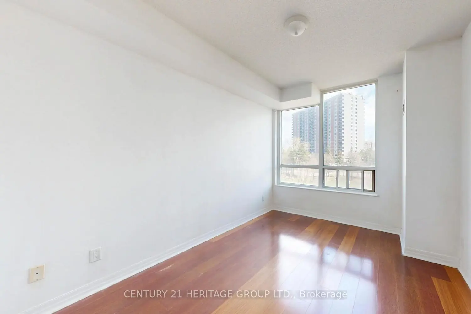 Additional image 8 of 1359 Rathburn Road 405