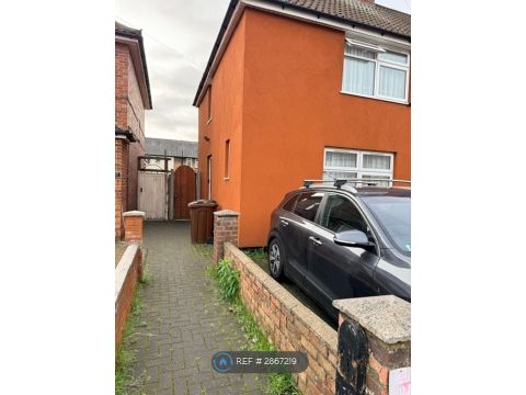 Neasham Road, Dagenham RM8