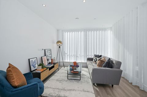 Alwyne Court, Garnet Place, West Drayton UB7