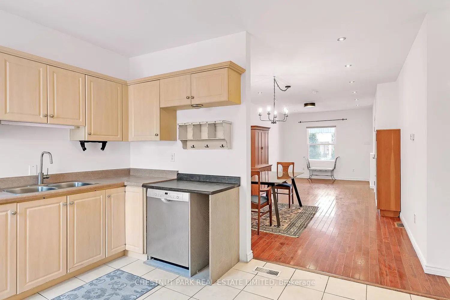 Additional image 3 of 1383 Lansdowne Avenue