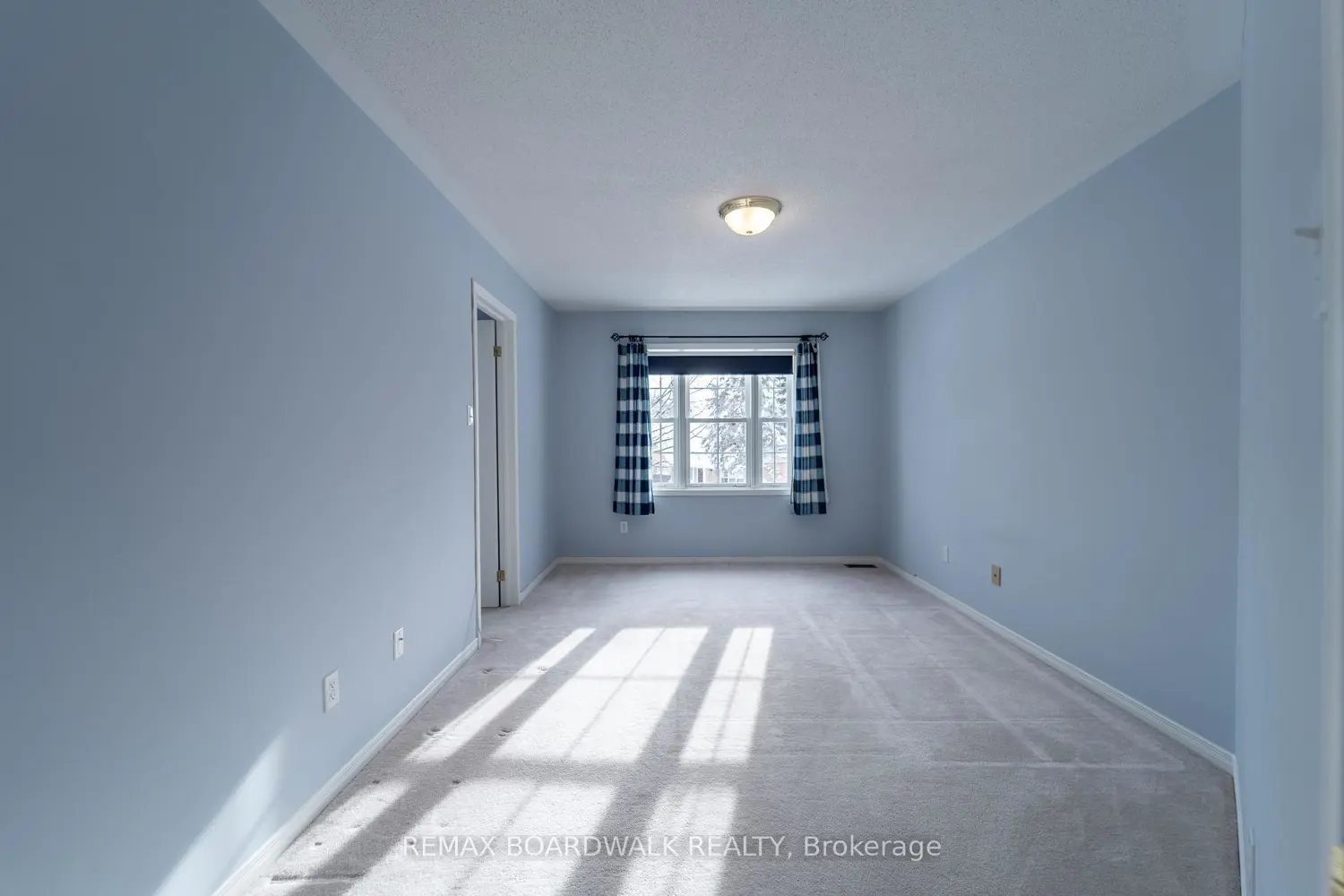 Additional image 17 of 57 Mattawa Crescent