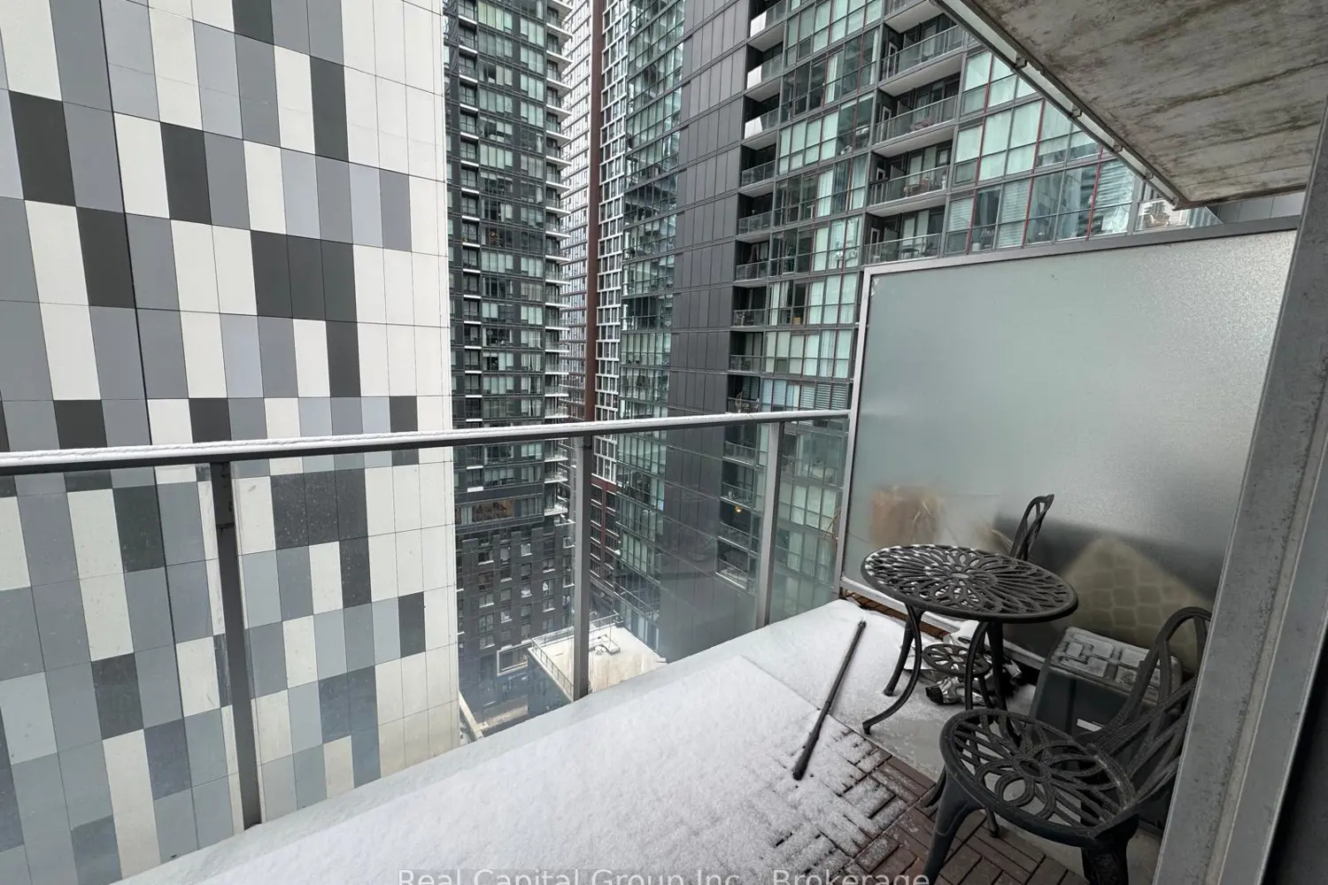 Additional image 19 of 375 King Street 1605