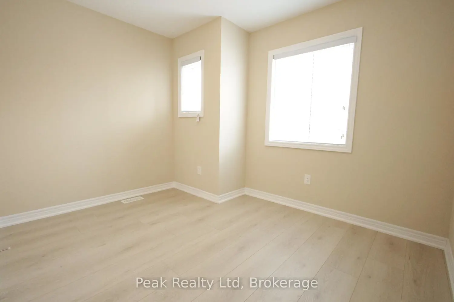 60 Canterbury Drive 25 photo 3
