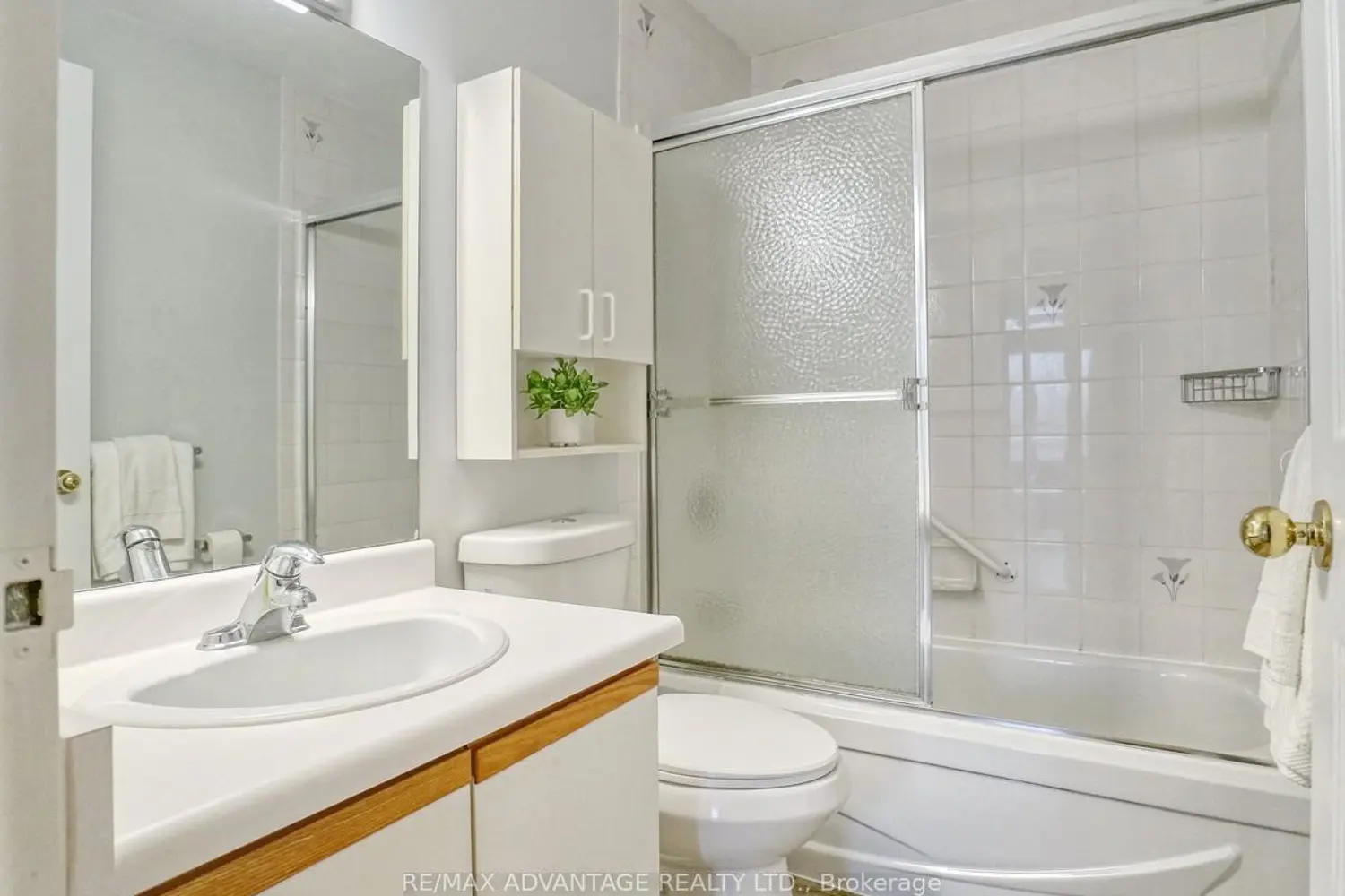Additional image 12 of 744 Wonderland Road 205