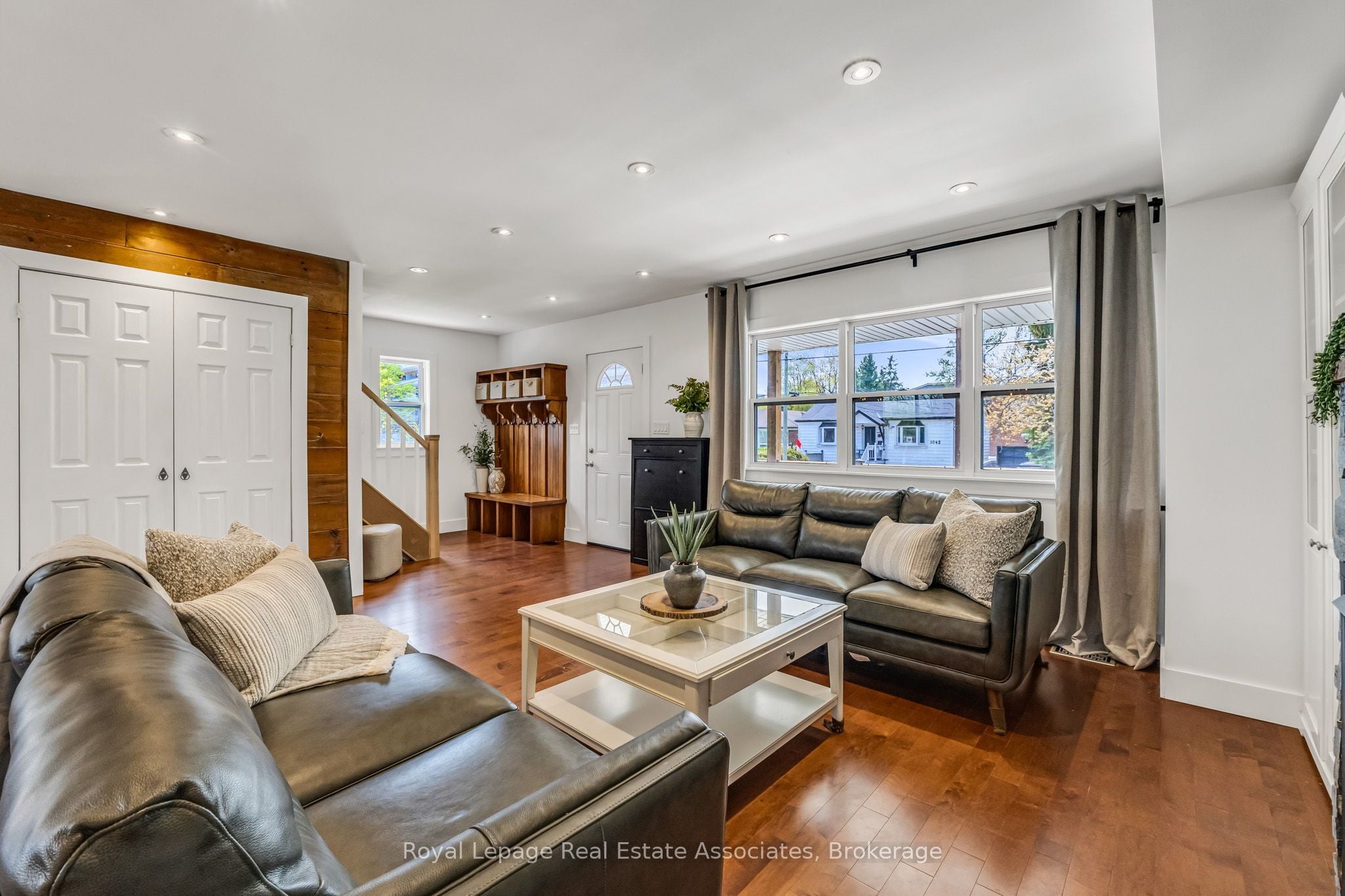 Additional image 4 of 1043 Shaw Drive, Mississauga, ON, L5G 3Z3