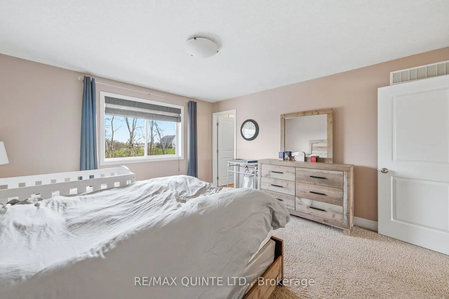 47 Hanover Court photo 5