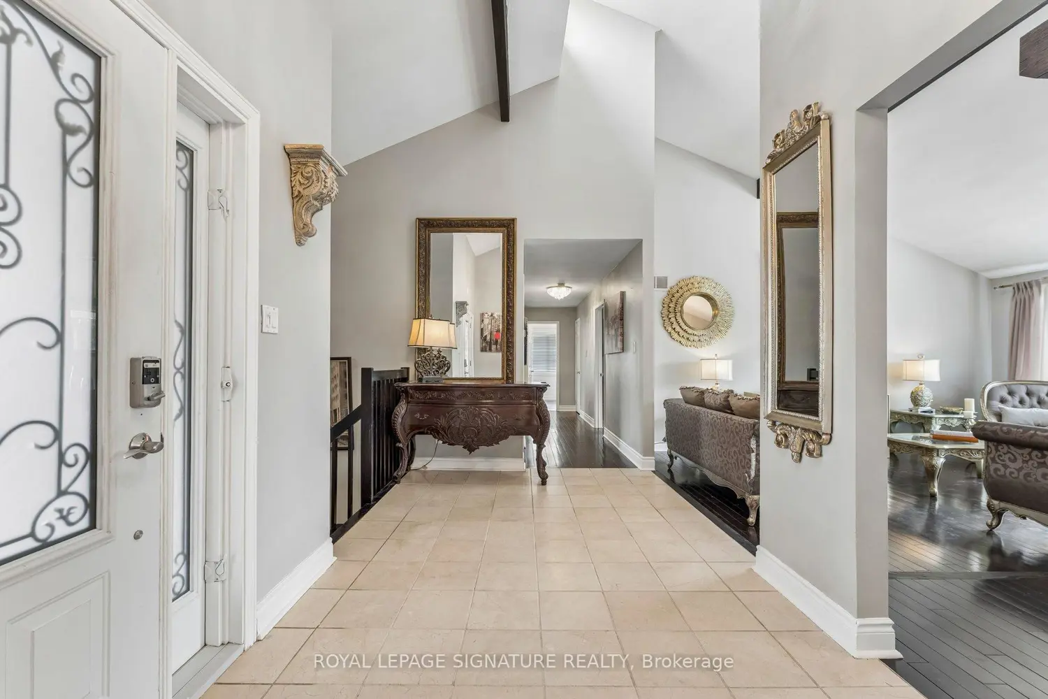 16 Hilltop Crescent