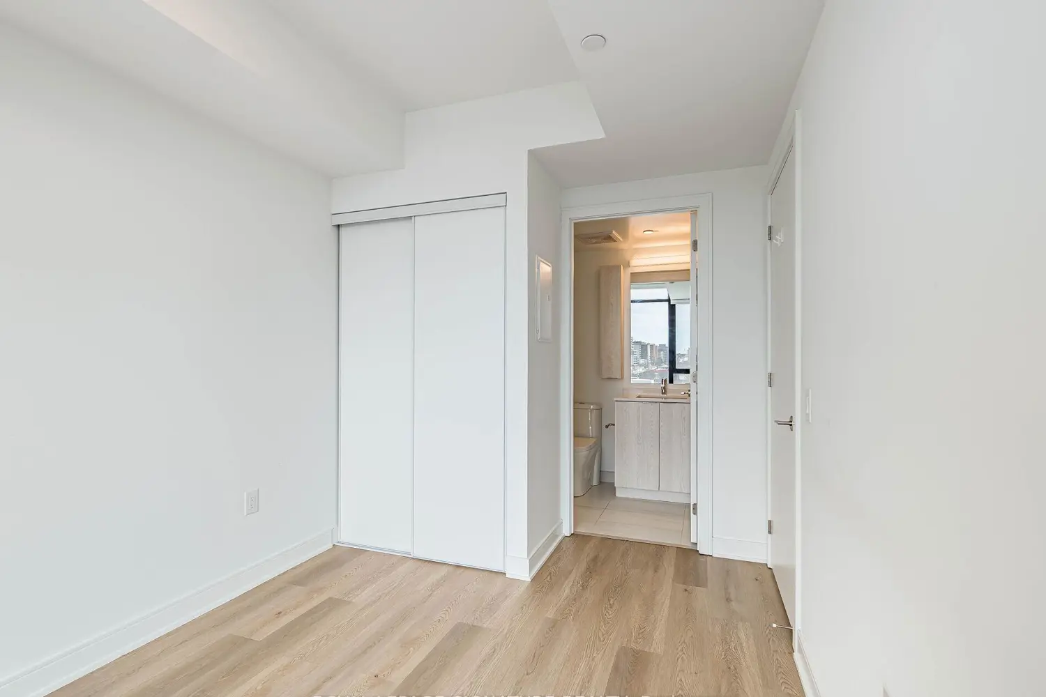 Additional image 11 of 86 Dundas Street 622