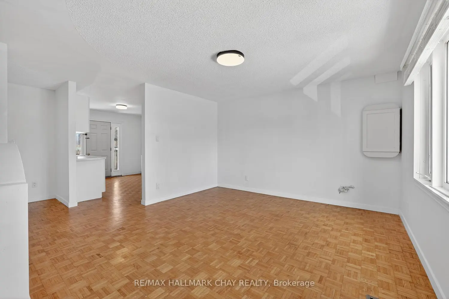 704 Brock Street photo 5