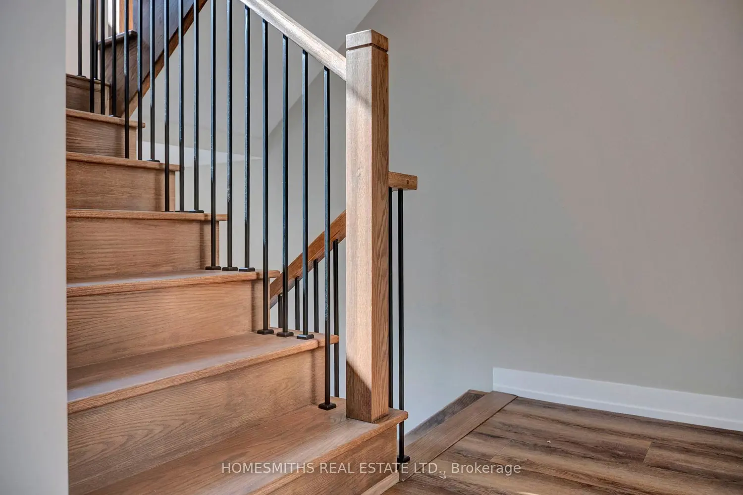 23 Addyman Crescent photo 3