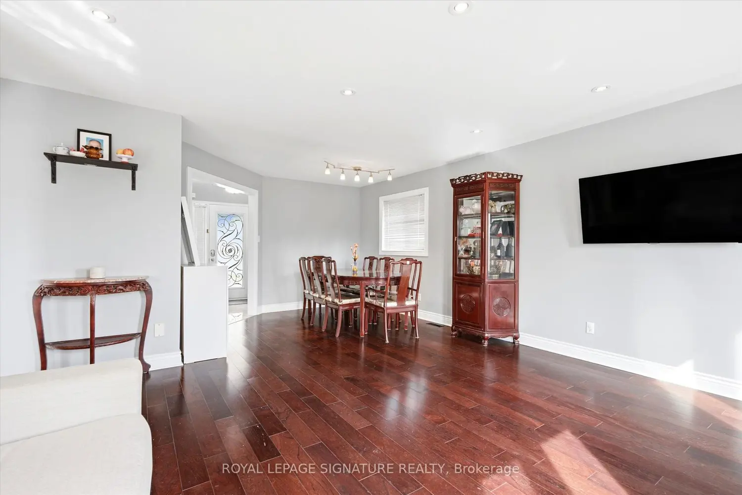 85 Vivians Crescent photo 4
